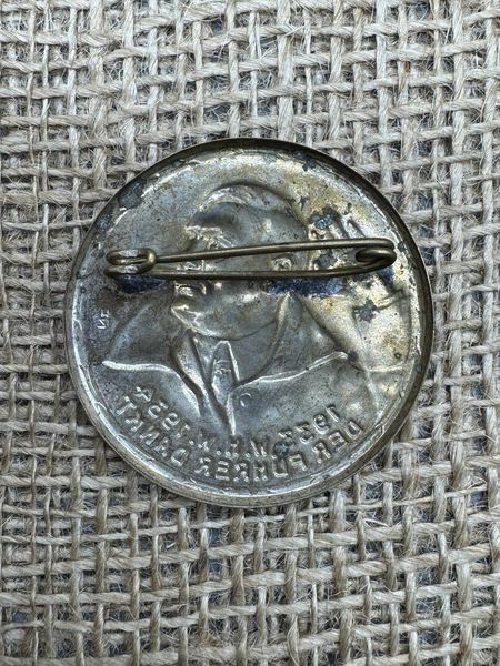1933 WHW 1934 A. Hitler