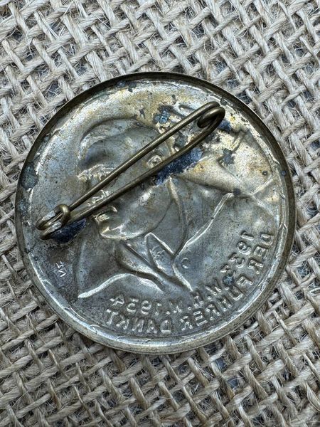 1933 WHW 1934 A. Hitler