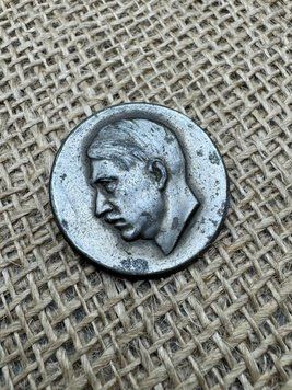 bange Adolf Hitler buntmetall   RARE